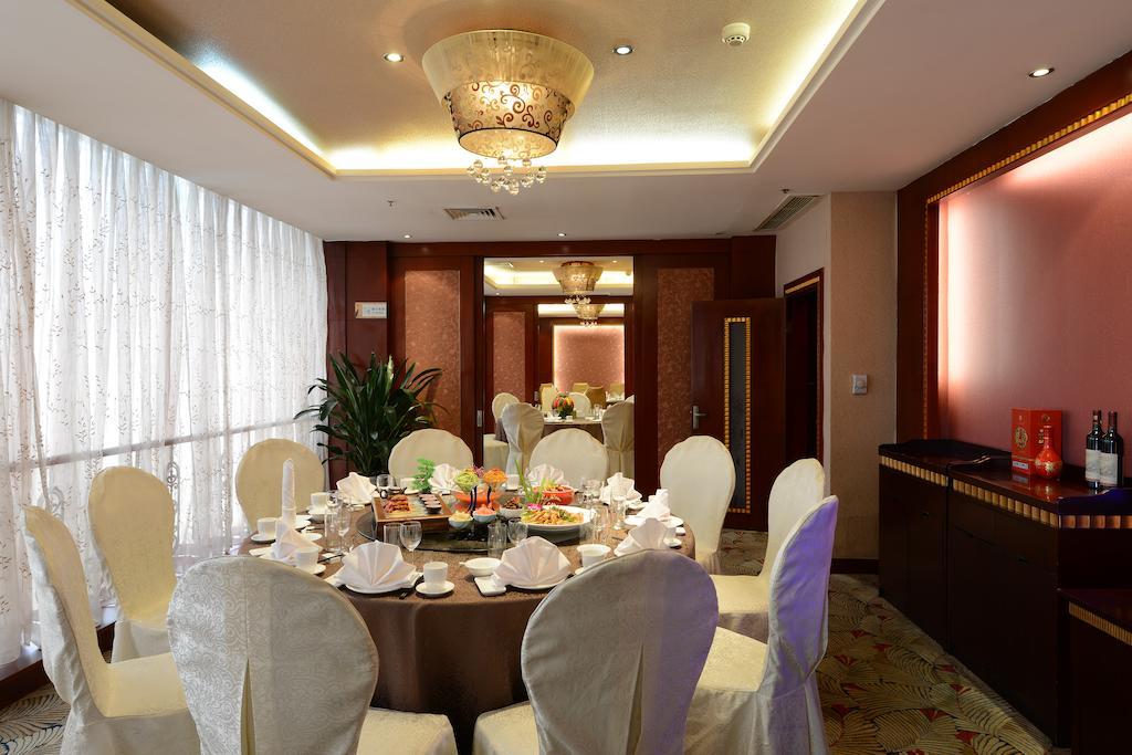 Lutianhua Hotel Chengdu Exterior photo